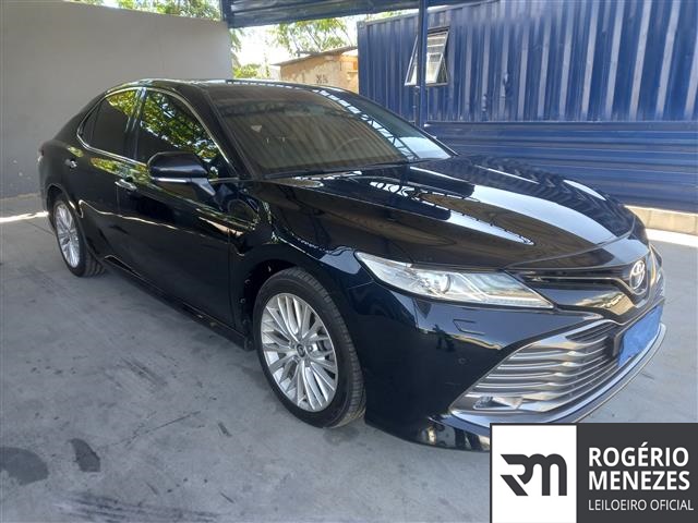 CAMRY XLE 2019