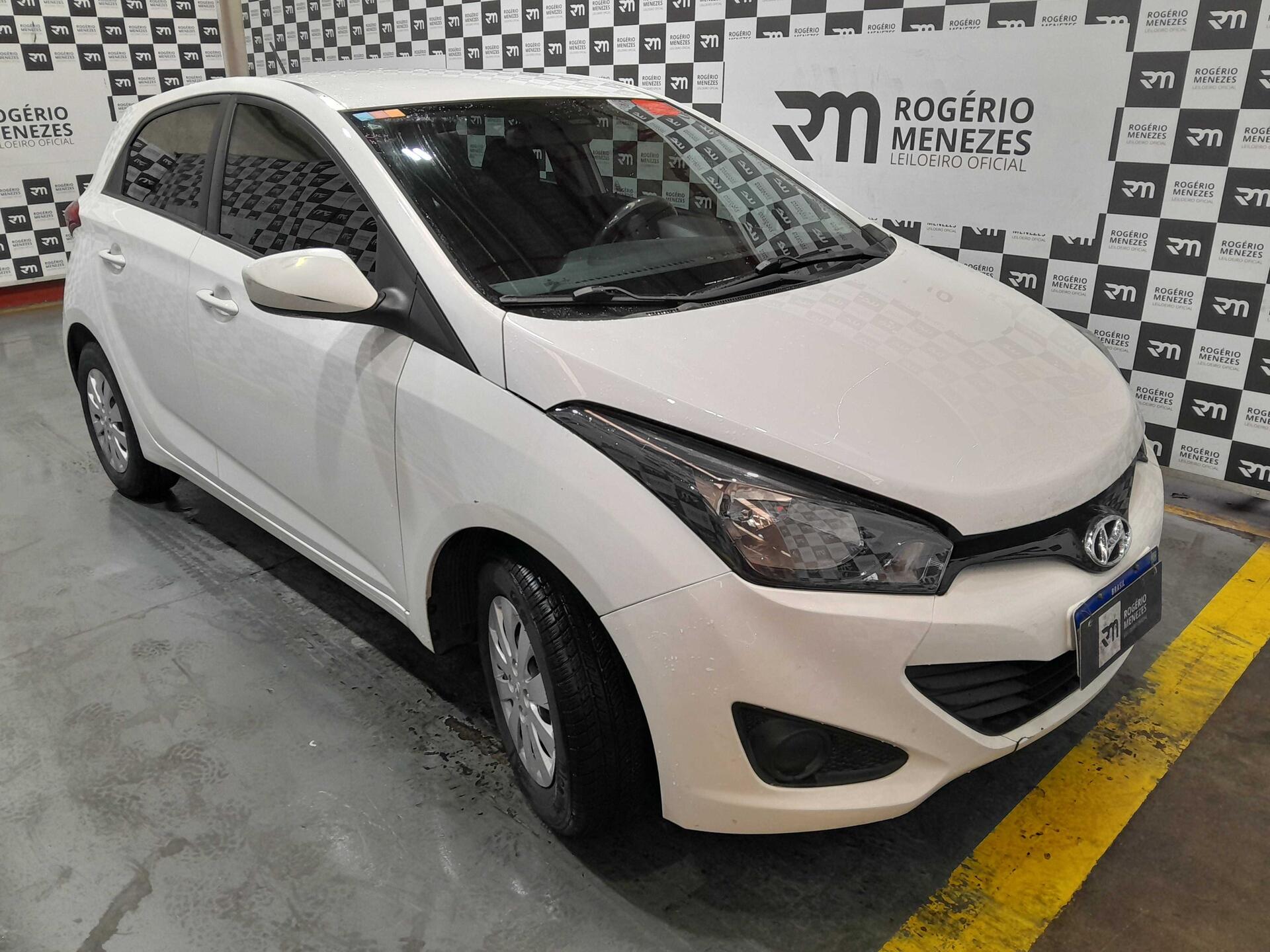 HYUNDAI HB20 2015