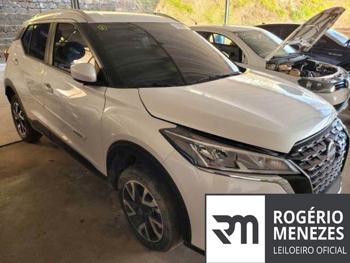 NISSAN KICKS 2023