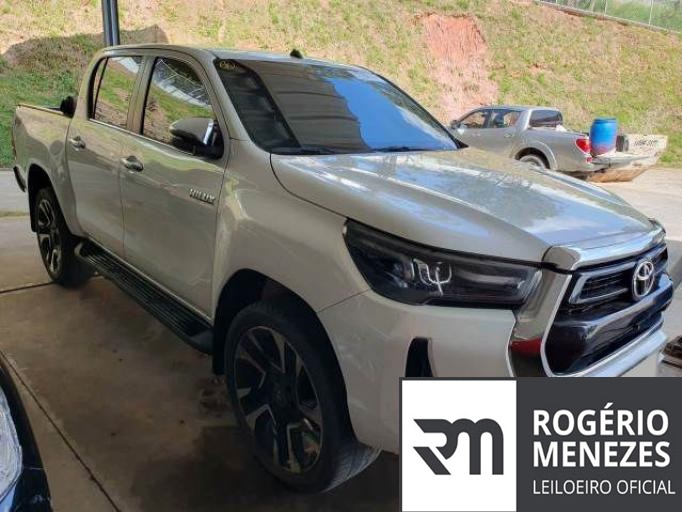 TOYOTA HILUX CD 2021